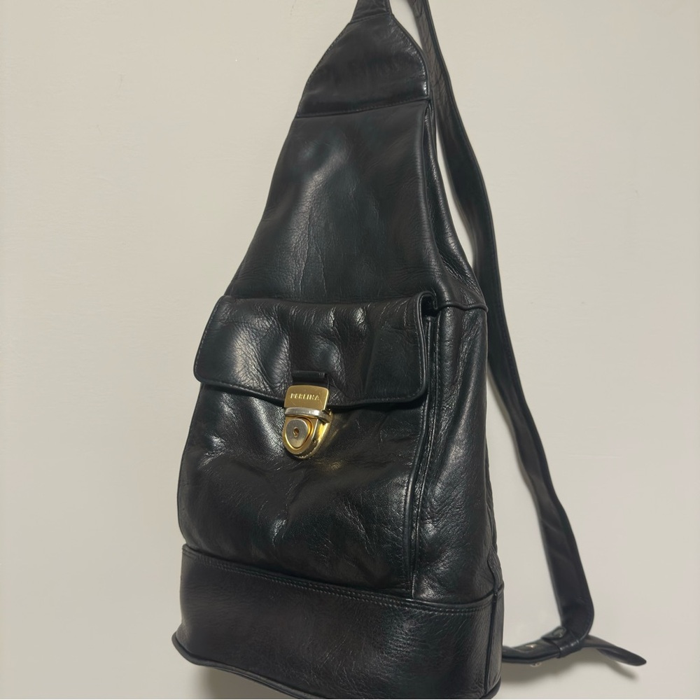 Perlina Leather Sling Bag Shoulder Bag Black Unisex Travel Vintage Cruising Bag